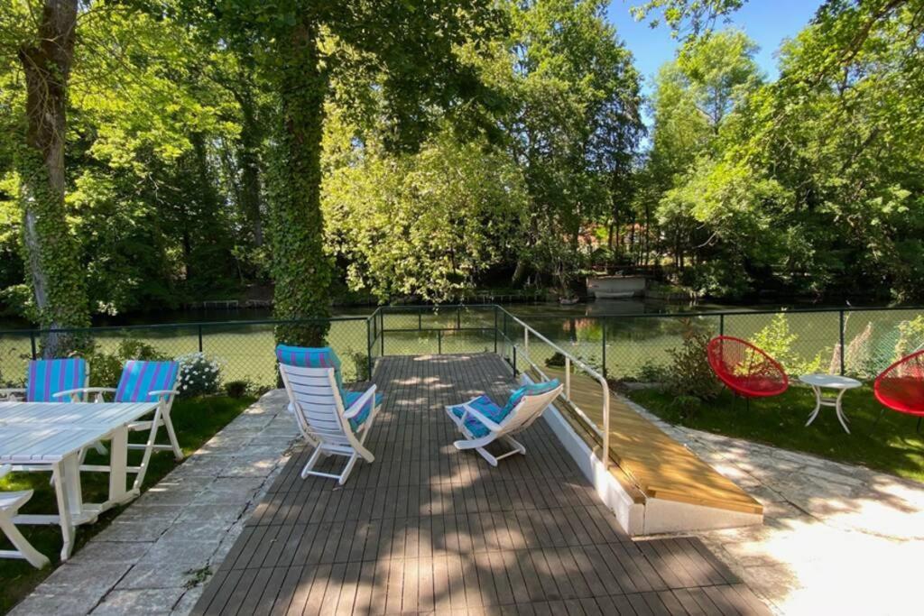 Loire Nature, Proche De La Ville Orléans Exterior foto